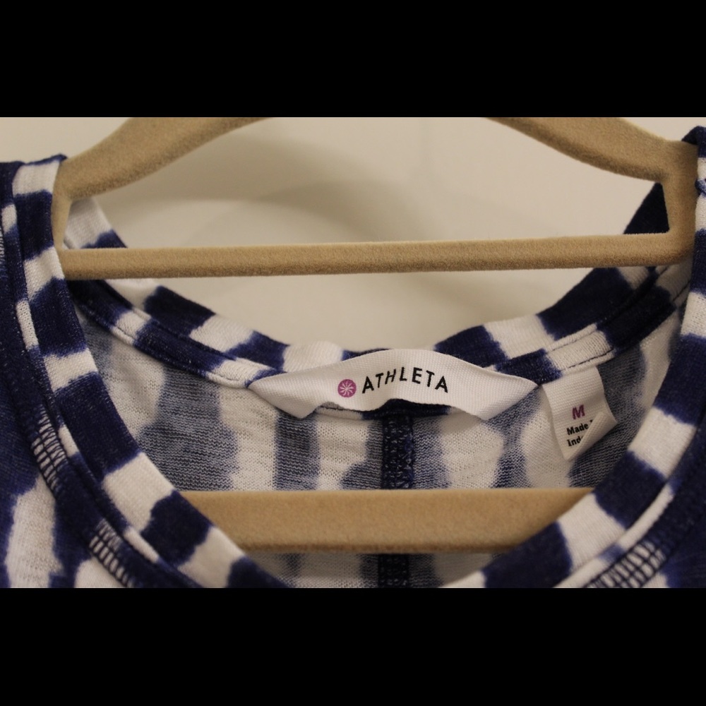 New Athleta tank top. Only worn once - Picture 6 of 6
